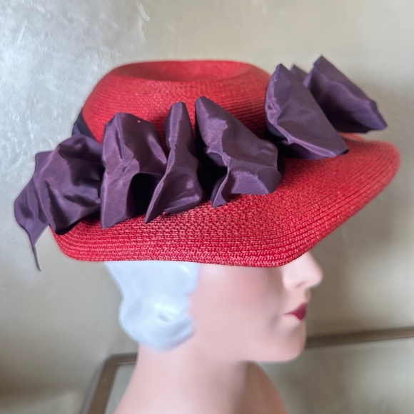 ADORABLE 1940s\' RED STRAW HAT WITH BURGUNDY TAFFETA BOWS and GLOVES main image 8